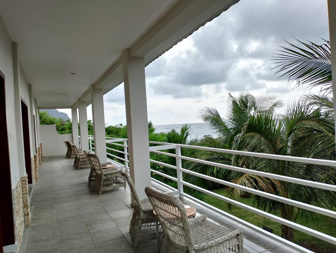 Mama Nings Beach Hotel Sekongkang Zewnętrze zdjęcie